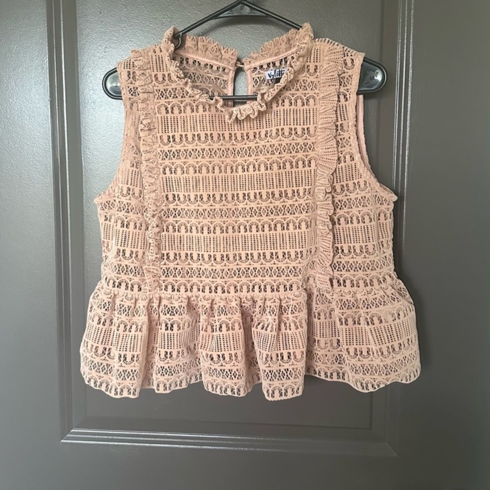 Crochet Sleeveless Top in Peach